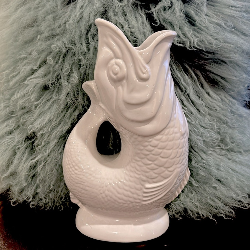 VTG GLUGGLE JUG by WADE CERAMIC WHITE FISH 11’’